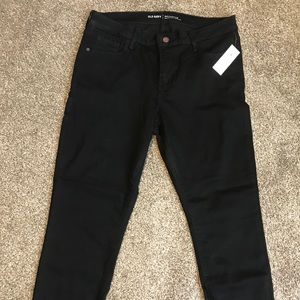 SOLD- NWT Old Navy Rockstar Skinny Jeans Size 14